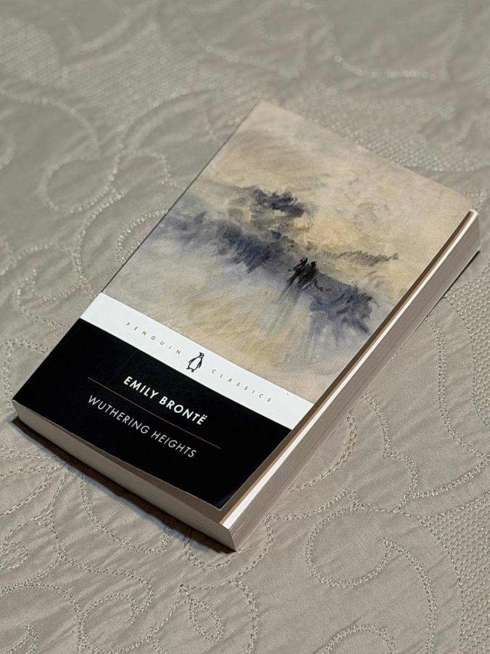 Penguin Classics: Wuthering Heights by Emily Brontë